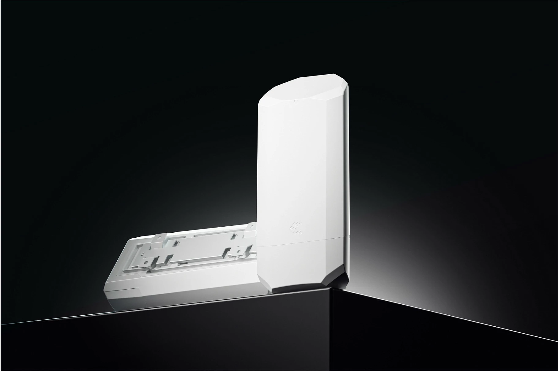 Router 5G Teltonika OTD500, 2x Gigabit LAN, SIM/eSIM, PoE, i bardhë