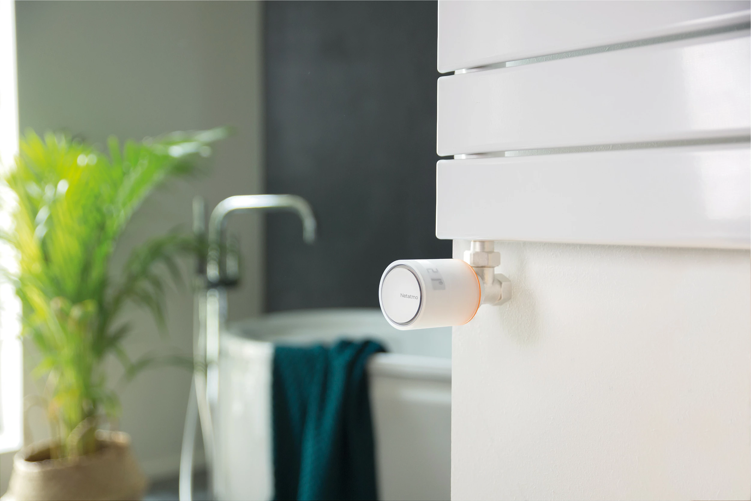 Valvula smart për radiator Netatmo, Pack 3 copë, Wi‑Fi 2.4 GHz, ekran i integrum, e bardhë