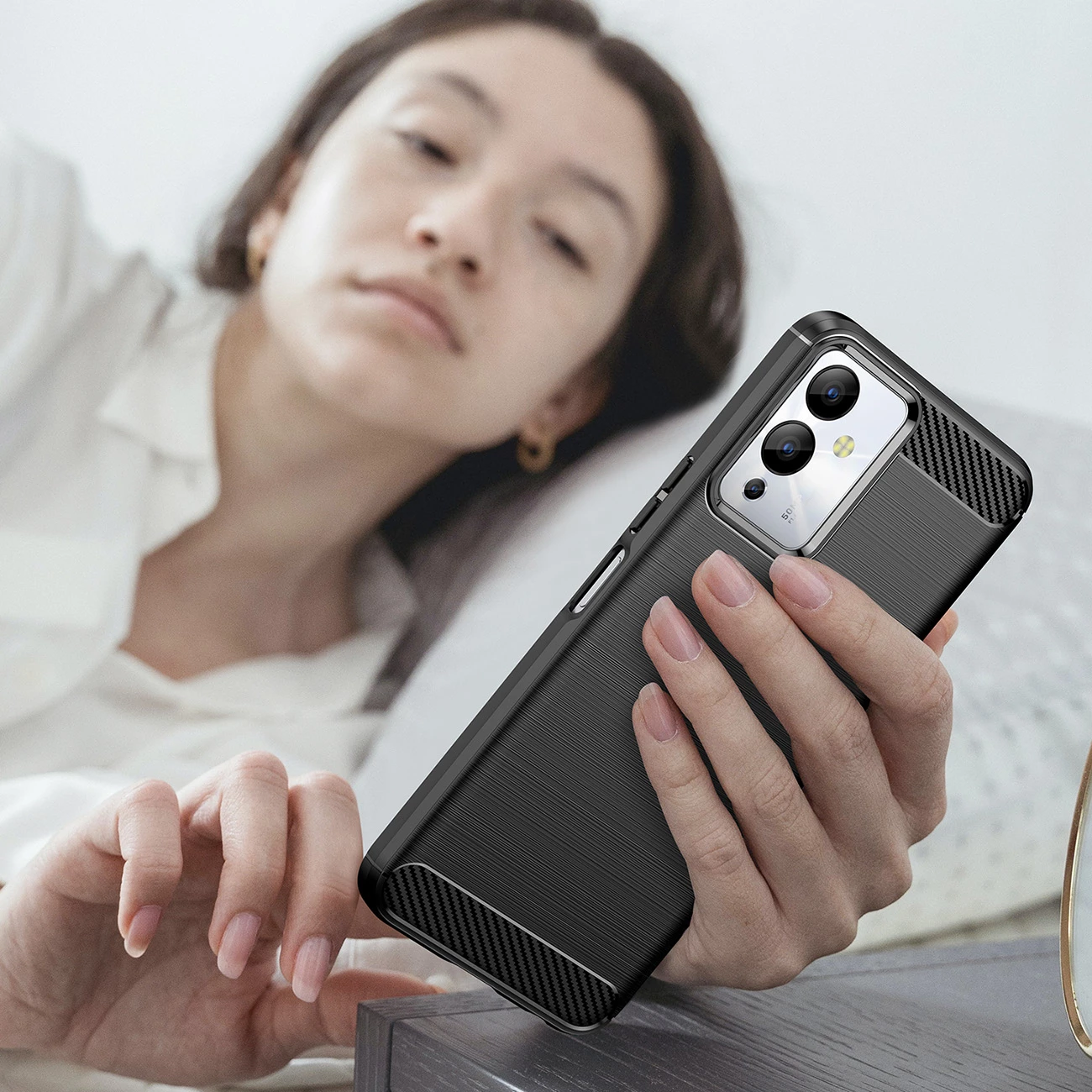 Mbështjellës Hurtel Carbon Case për Infinix Note 12i, silikon fleksibil, i zi