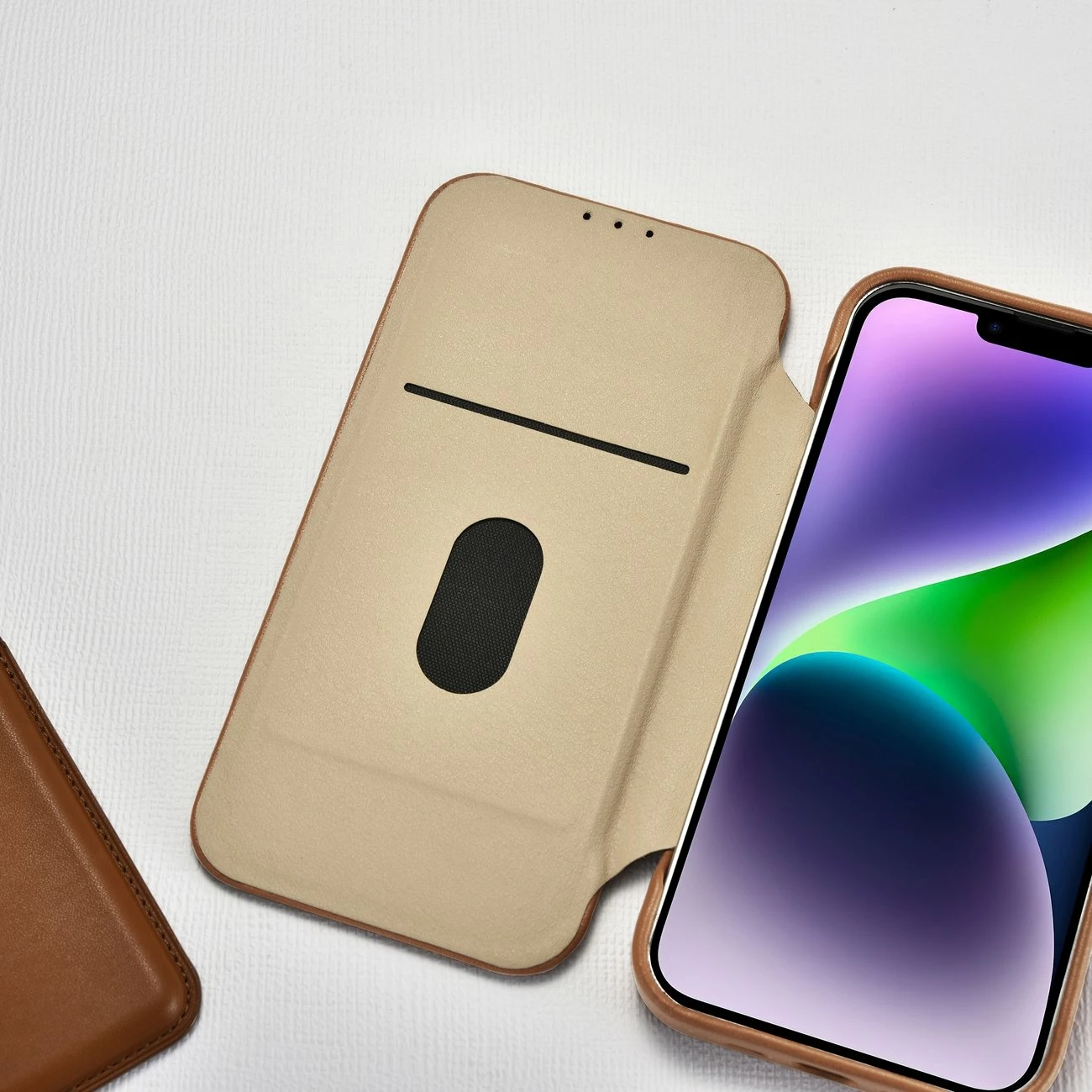 Mbështjellës lëkure iCarer CE Premium Folio për iPhone 14, MagSafe, kafe