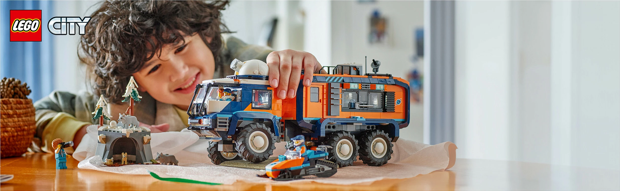 Set ndërtimi LEGO City 60471 Arctic Explorer Science Lab Truck, 1064 copë, multikolor