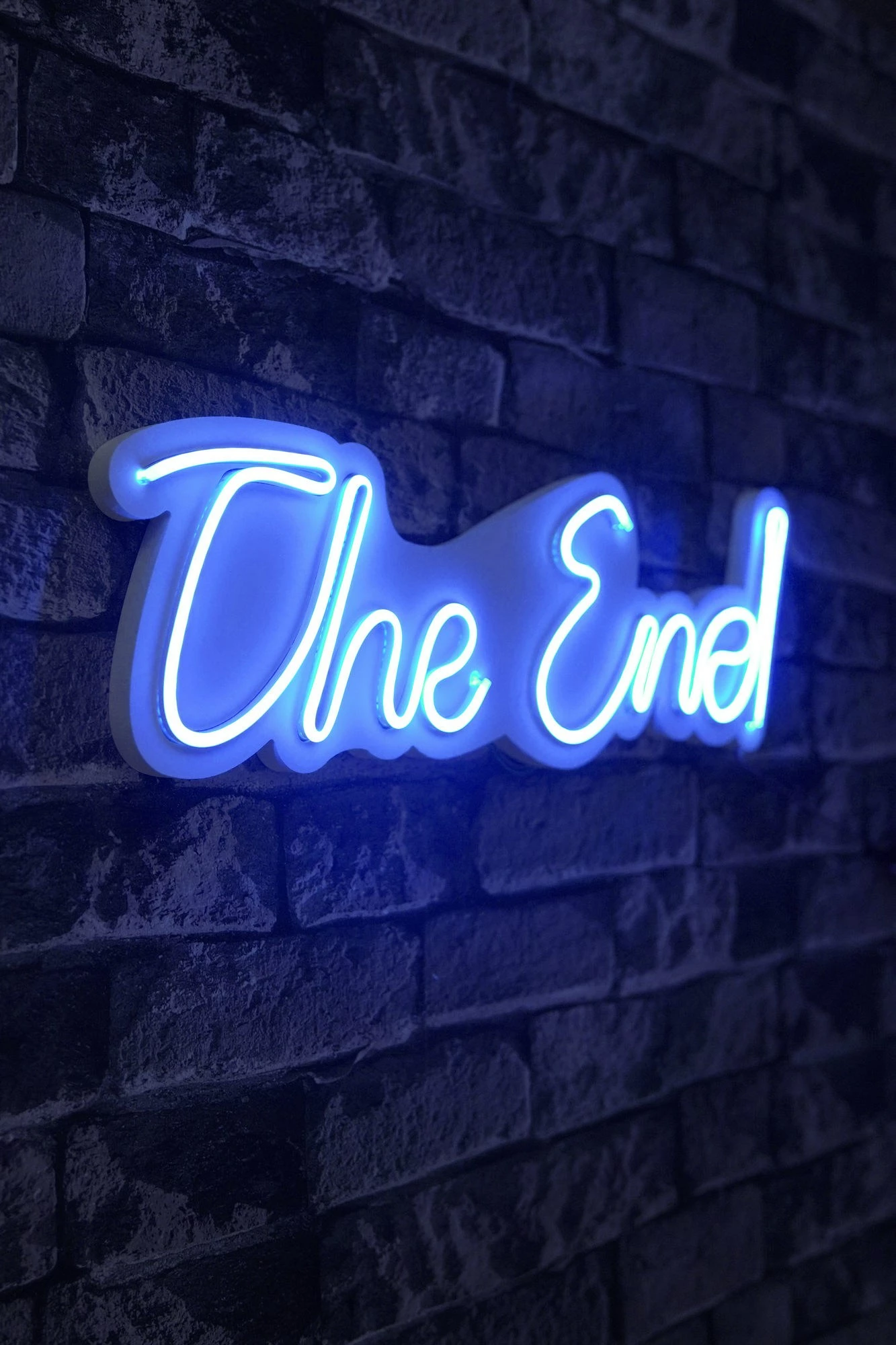 Dekor dritash LED plastike, 'The End', ngjyrë kaltër, 16x50x2cm