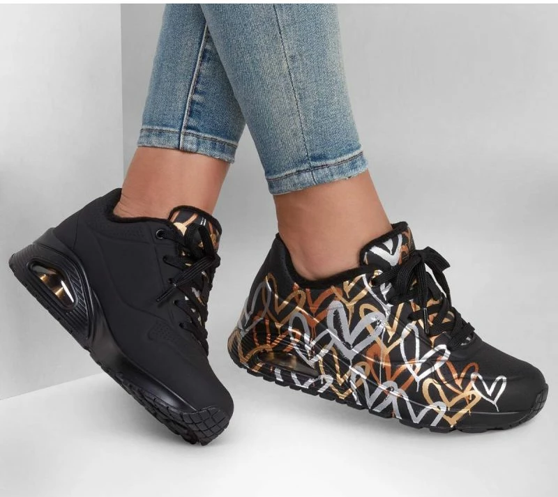 Këpucë Skechers për femra, të zeza