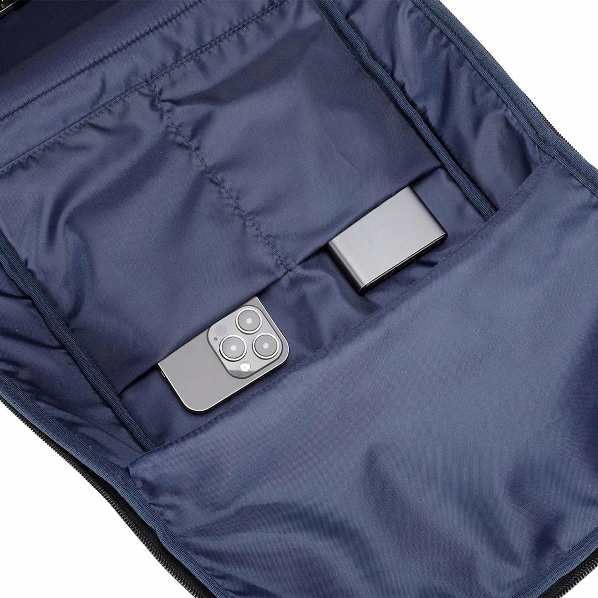 Çantë shpine për laptop Modecom Active 15 15.6" me portë USB, e zezë