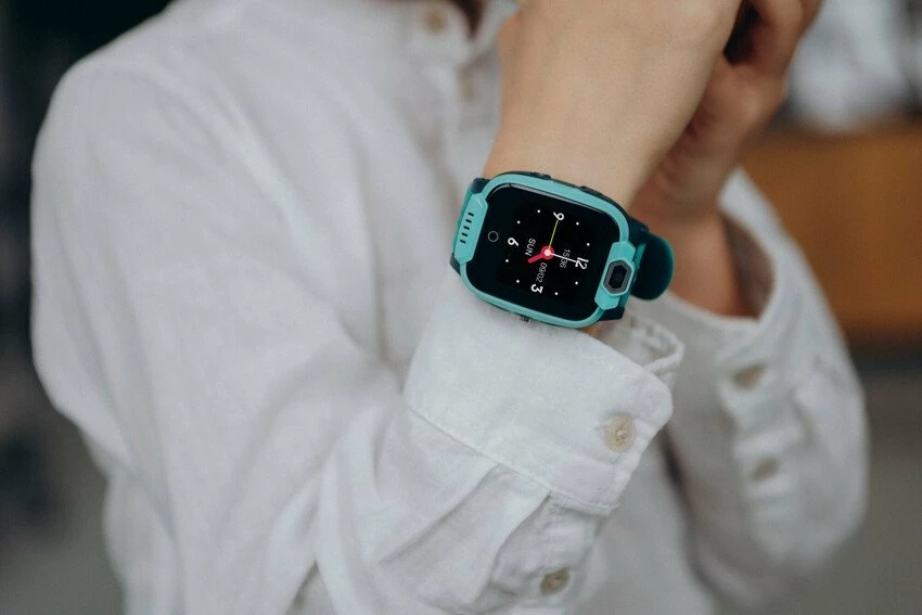 Smartwatch Canyon KW-44 Jondy (CNE-KW44GB) 4G LTE, GPS, 1.44", kamerë, IP67, jeshile