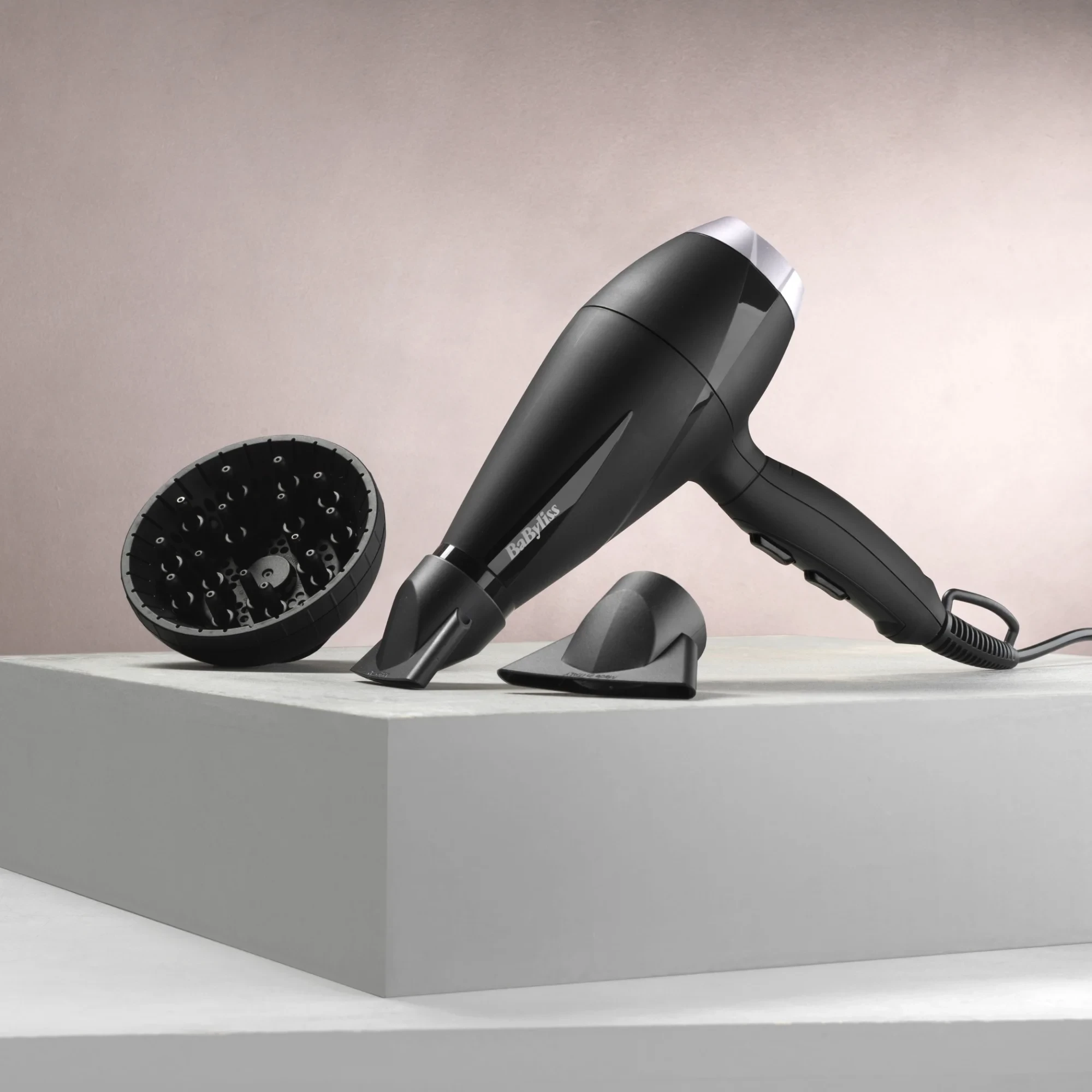 Tharëse flokësh, BaByliss 6710DE, 2100 W, motor AC, jonizim, 2 shpejtësi dhe 3 temperatura, me difuzor dhe grykë e ngushtë, e zezë