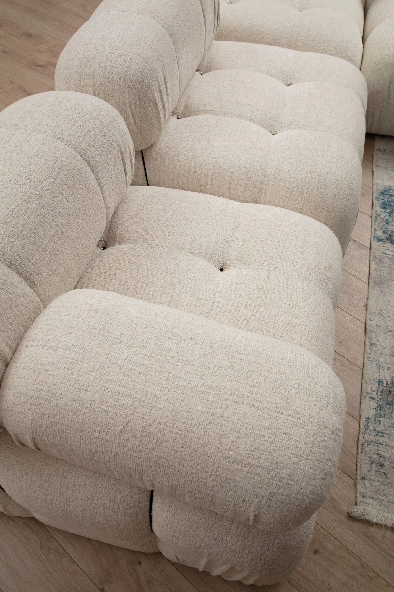 Këndare Atelier del Sofa, krem Bubble Bouclette, L1-O1-1R-PUF