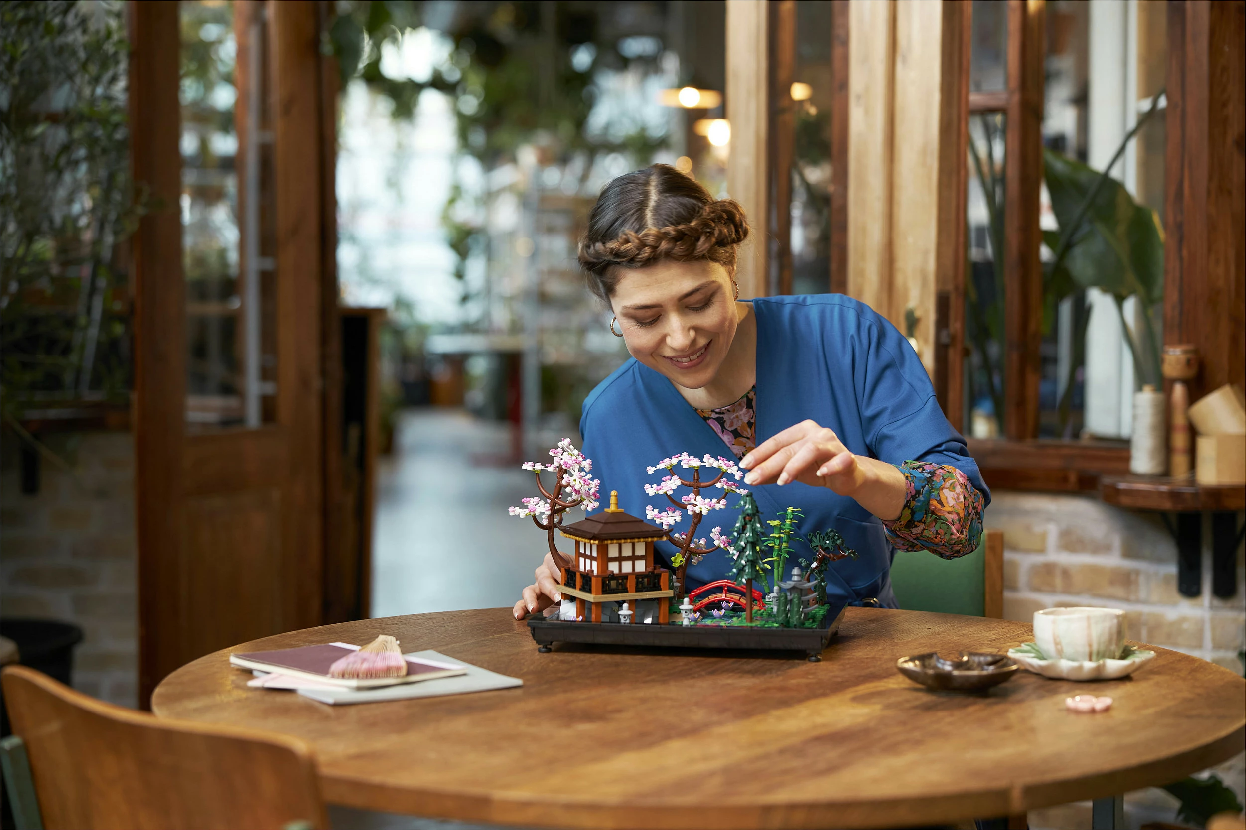 Set ndërtimi LEGO Tranquil Garden, 1363 pjesë, shumëngjyrësh