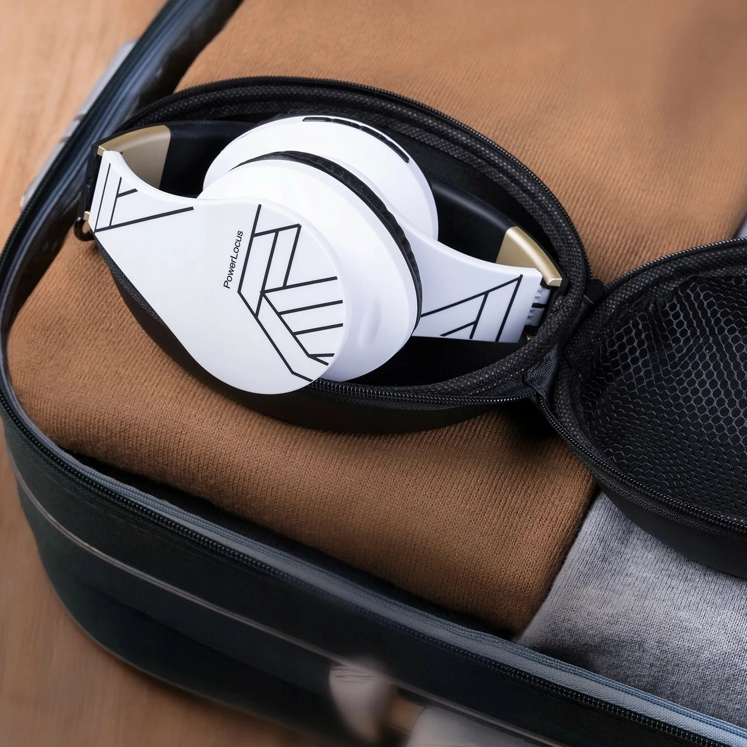 Kufje PowerLocus P2, Bluetooth 5.3, microSD, Radio FM, on-ear, bardh e zi