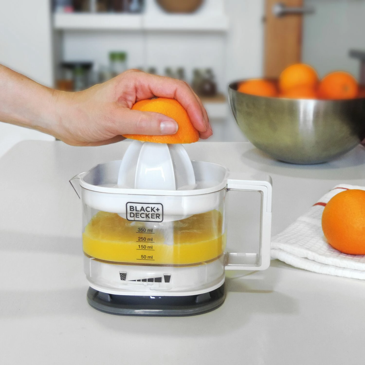 Shtrydhëse agrumesh Black+Decker BXCJ25E 25W 350ml e zezë