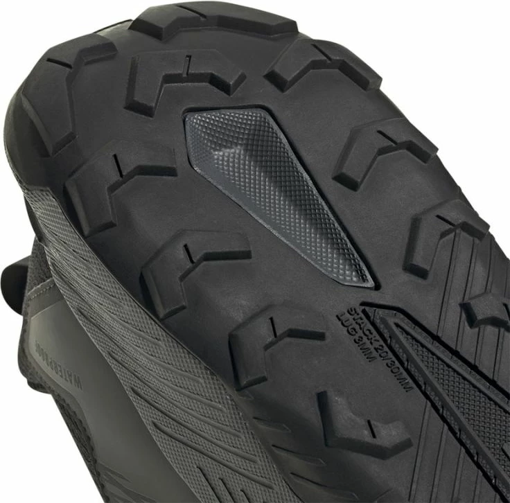 Atlete outdoor adidas, të zeza