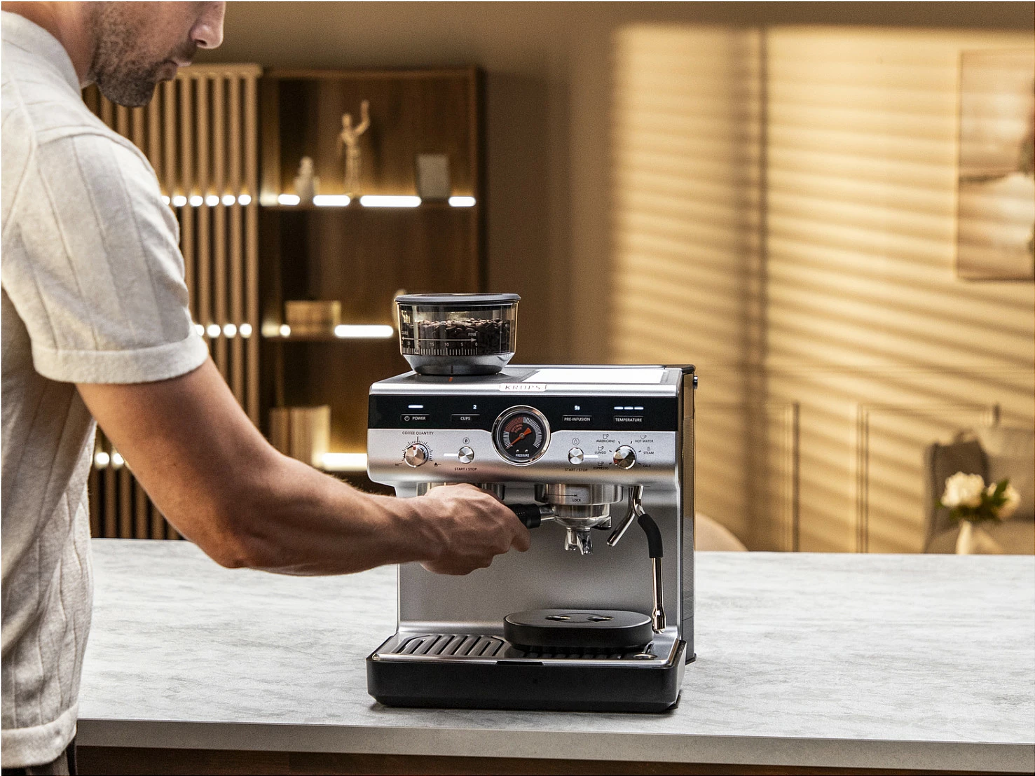 Makinë espresso Krups XP801T, me mulli të integruar, 3L, inox/e zezë