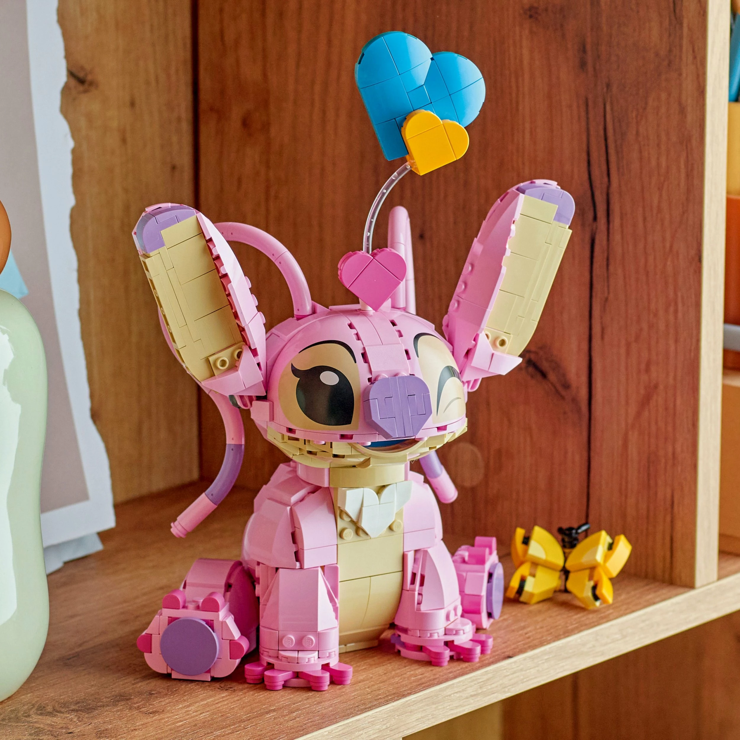 Set ndërtimi LEGO Disney Andzia Angel 43257, 784 copë, 9+, rozë