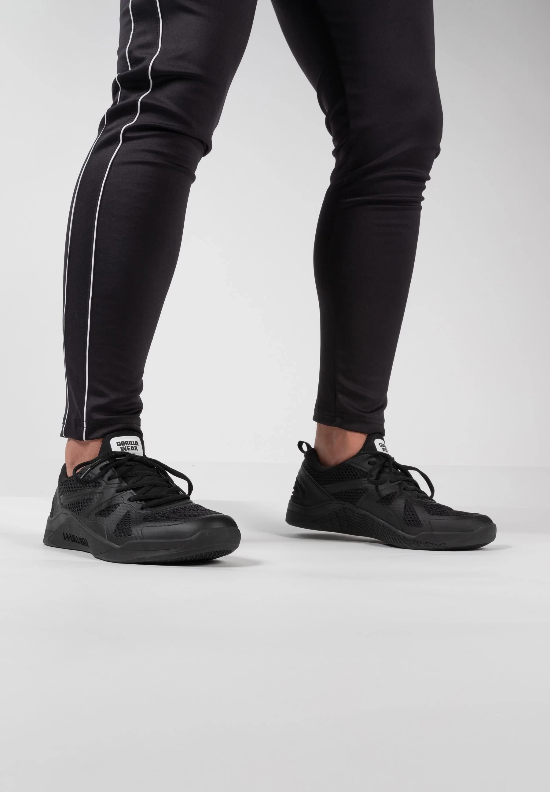 Gorilla Wear Gym Hybrids -Black/Black [Madhësia: 40]