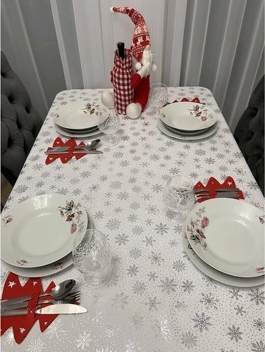 Mbajtëse takëmesh Ruhhy Christmas Tree, 12 copë, felt 17×20 cm, e kuqe