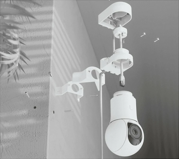 Mbajtëse qosheje Ubiquiti UACC-G5-PTZ-CM për G5 PTZ, jashtë, e bardhë