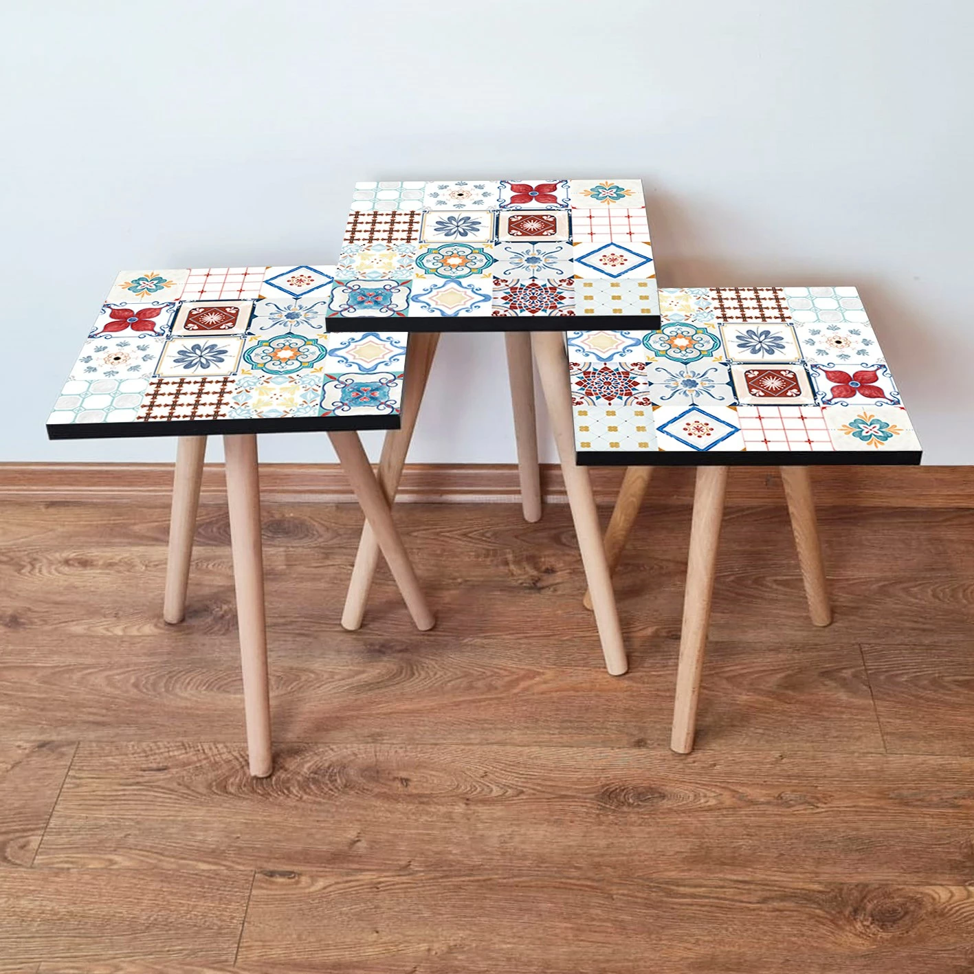 Set tavolina të mbivendosshme, shumëngjyrëshe, Skye Decor, 3Shp398, 3 copë