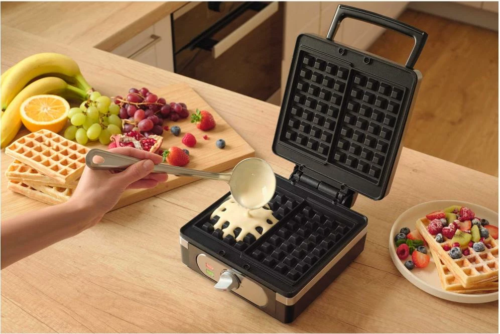 Toster për waffle Sencor SWF 2010BK, e zeze