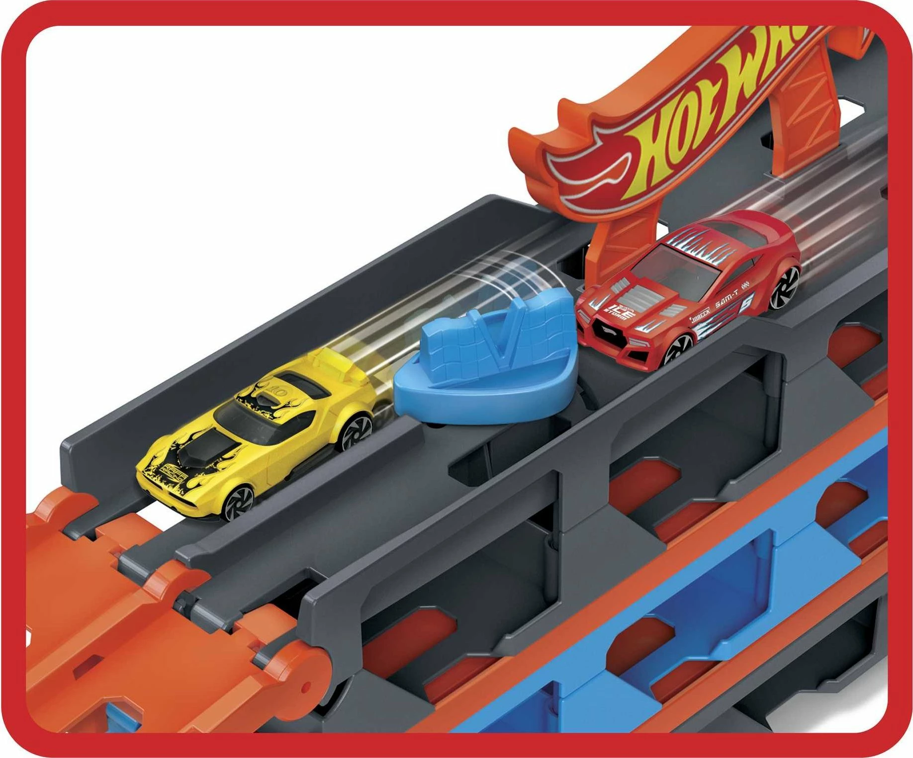 Transportues/pistë garash Hot Wheels City Racing Transporter 2-in-1 GVG37, shkallë 1:64, pistë 1.8 m, mban 20+ makina, set me 3 makina, blu