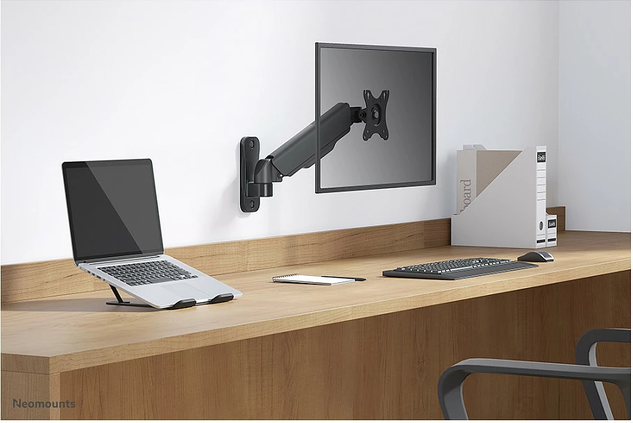 Mbajtëse muri për monitor/TV Neomounts WL70-440BL11, gas spring, full motion, 17-32 inç, e zezë
