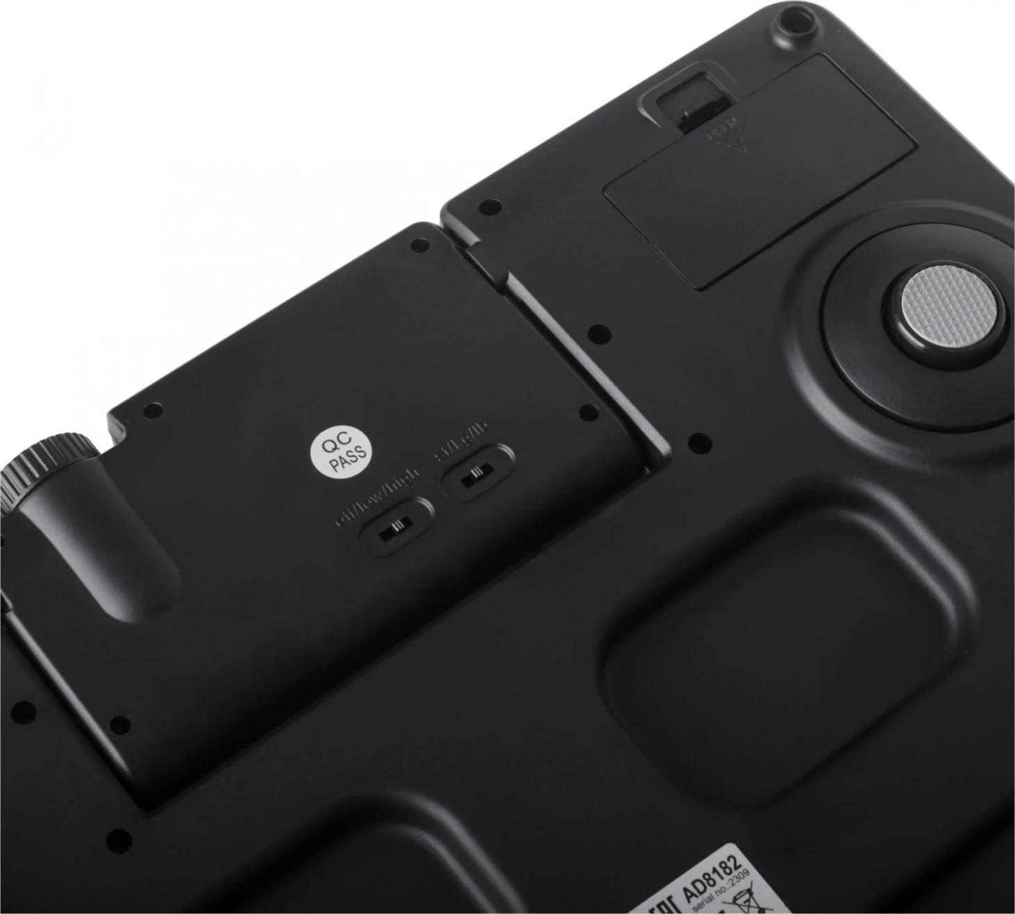 Peshore elektronike Adler AD 8182, e zezë