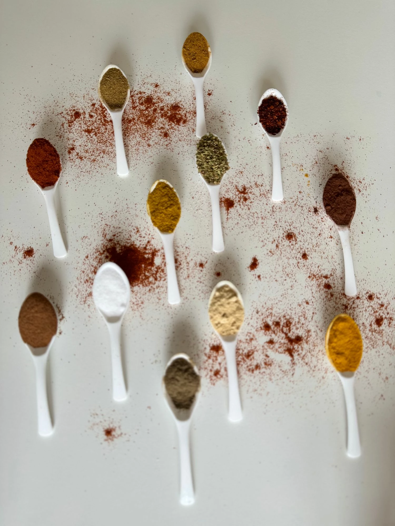 Set lugësh plastikë (12 copë), Hermia, EKR-001, e bardhë