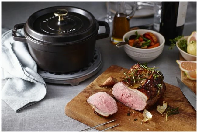 Cocotte 20 cm, e rrumbullakët, e zezë, prej gize