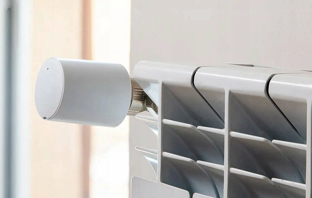 Kokë termostatike smart Shelly BLU TRV TRVBLU1-pack Bluetooth/Wi‑Fi M30/15, set me BLU Gateway Gen3, e bardhë