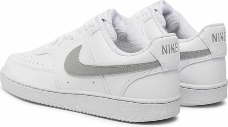 Atlete për meshkuj Nike, të bardha