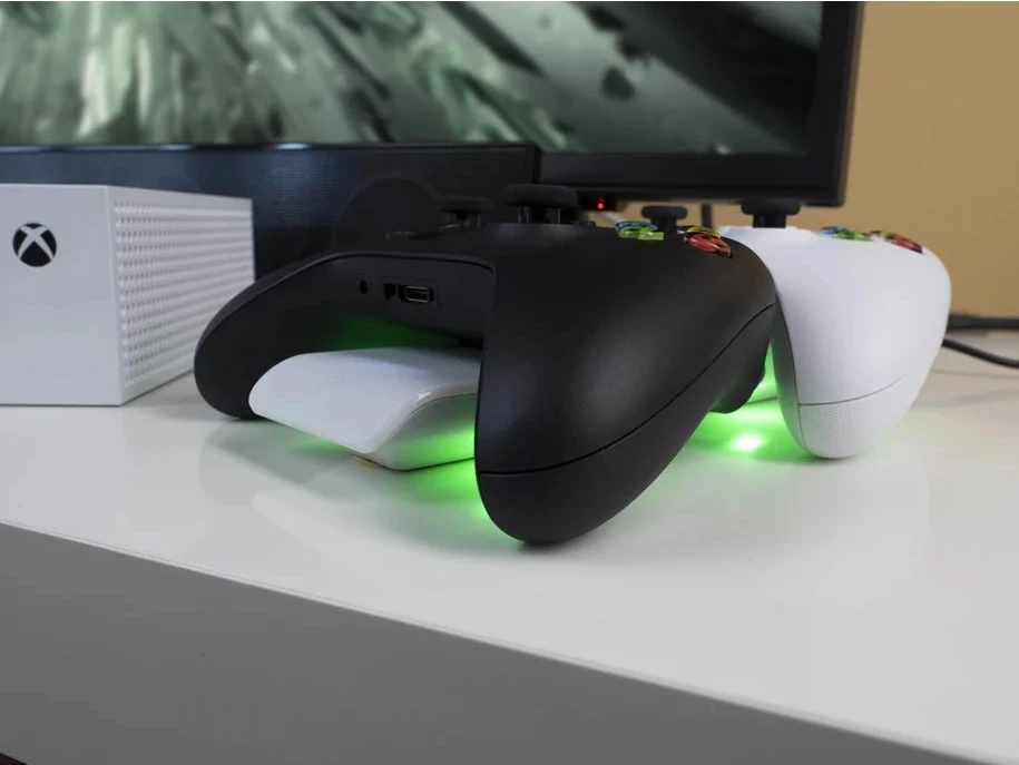 Karikues dual për kontrollera Xbox PDP Metavolt Ultra Slim, i bardhë
