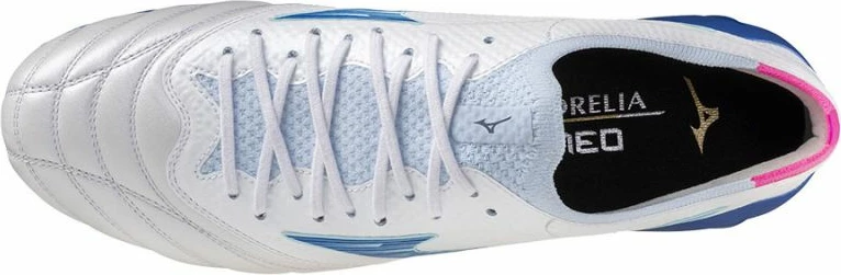 Atlete futbolli për meshkuj Mizuno, të bardha