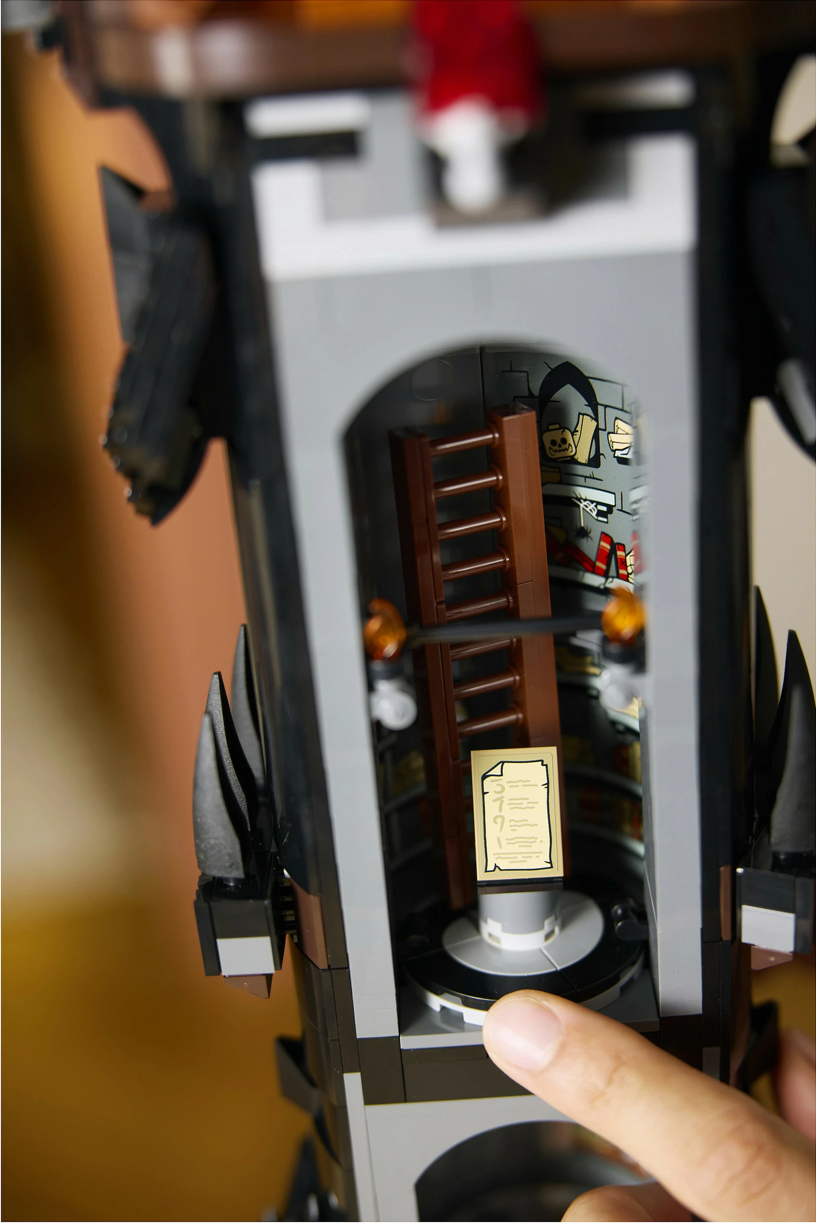 Set ndërtimi LEGO Icons The Lord of the Rings 10333 Barad-dûr, 5471 copë, 18+, shumëngjyrësh