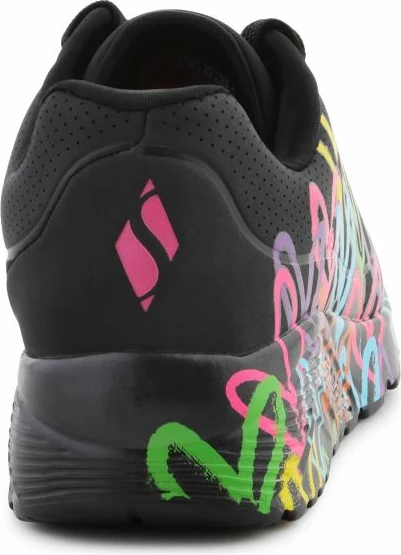 Atlete femra Skechers, shumëngjyrëshe