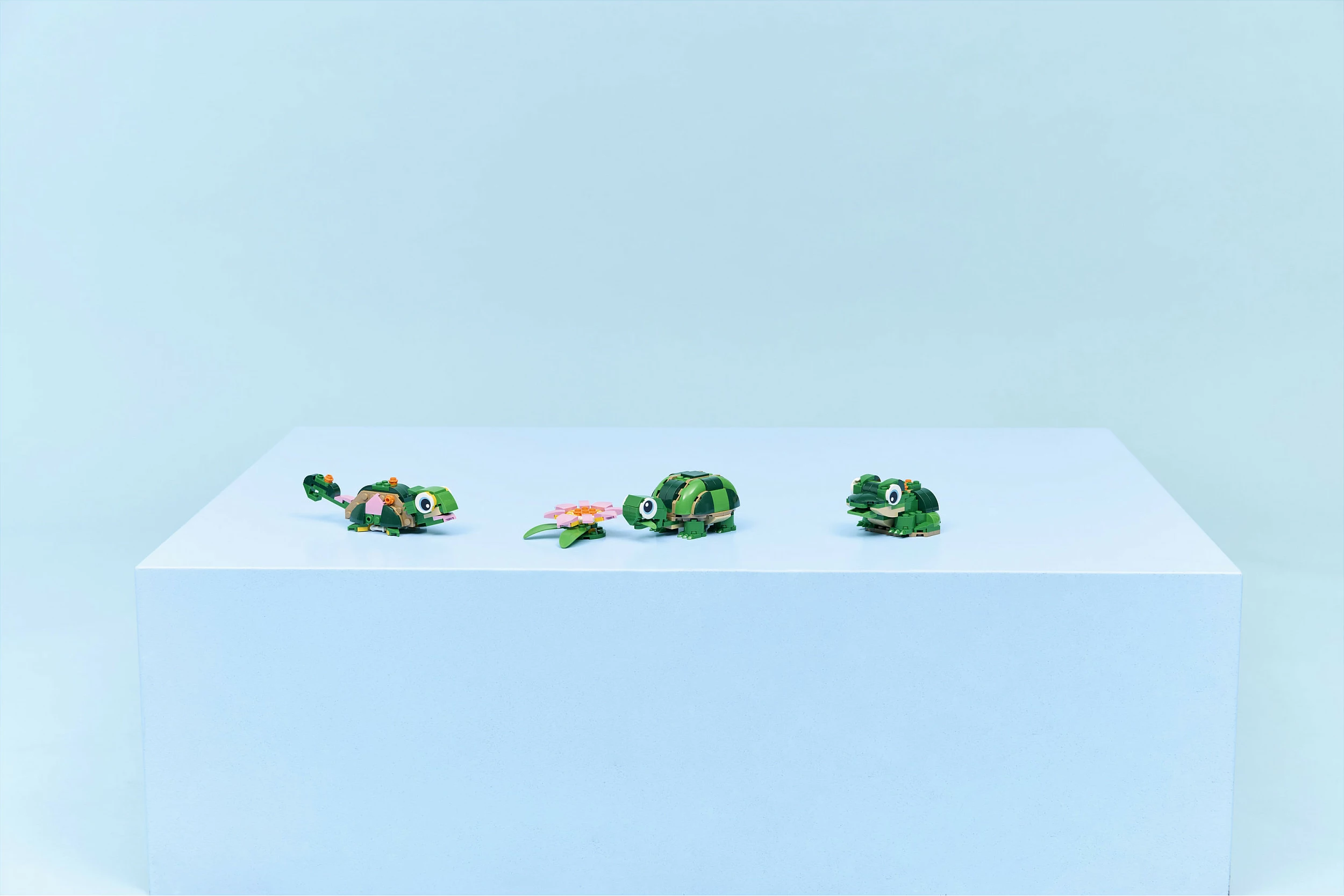 Set ndërtimi LEGO Creator 3-në-1 31377 Breshkë me zambak uji, 124 pjesë, shumëngjyrësh