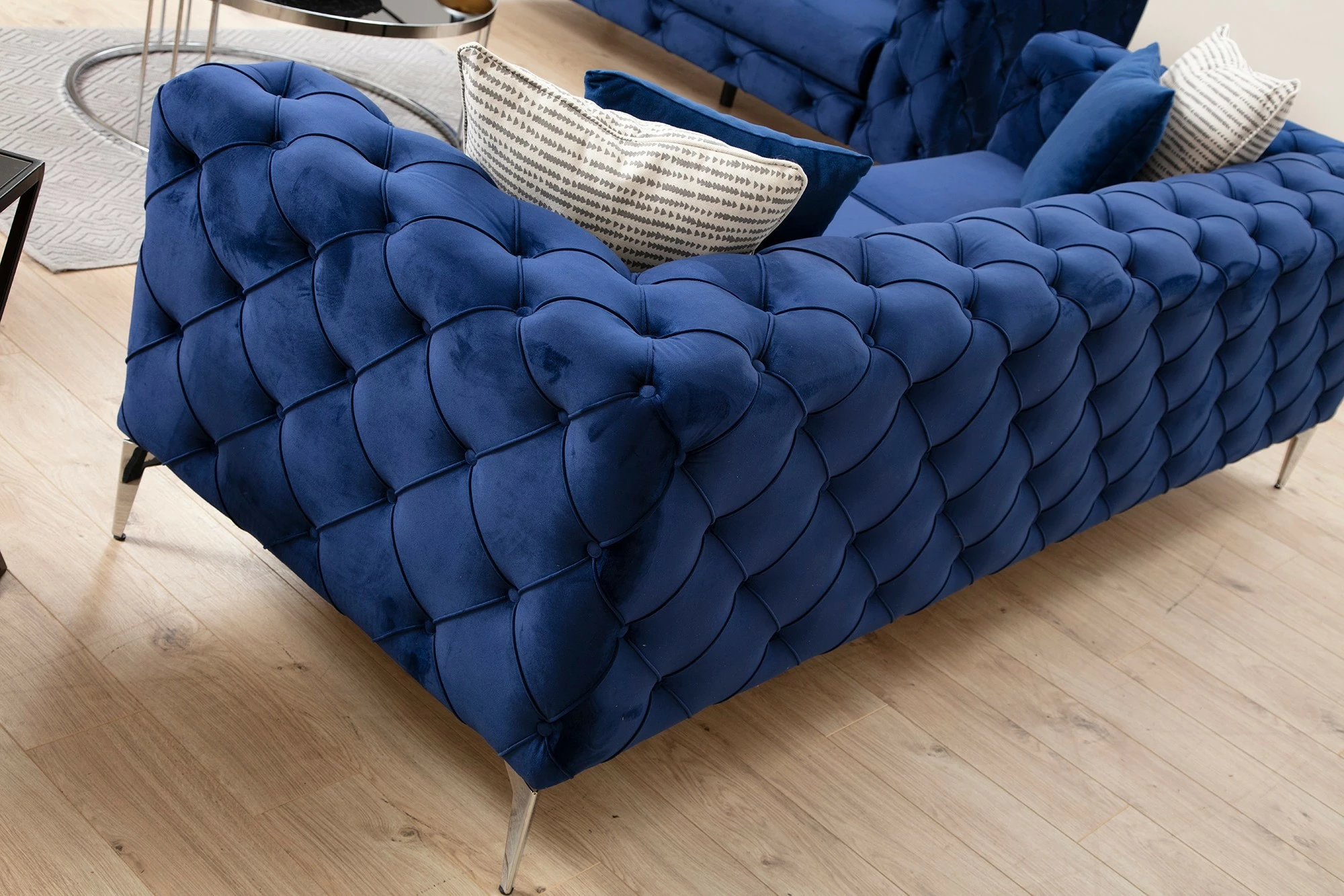 Divan dy ulëshe Atelier del Sofa, Como, ngjyrë blu e errët