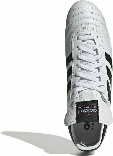 Atlete futbolli adidas për meshkuj, të bardha