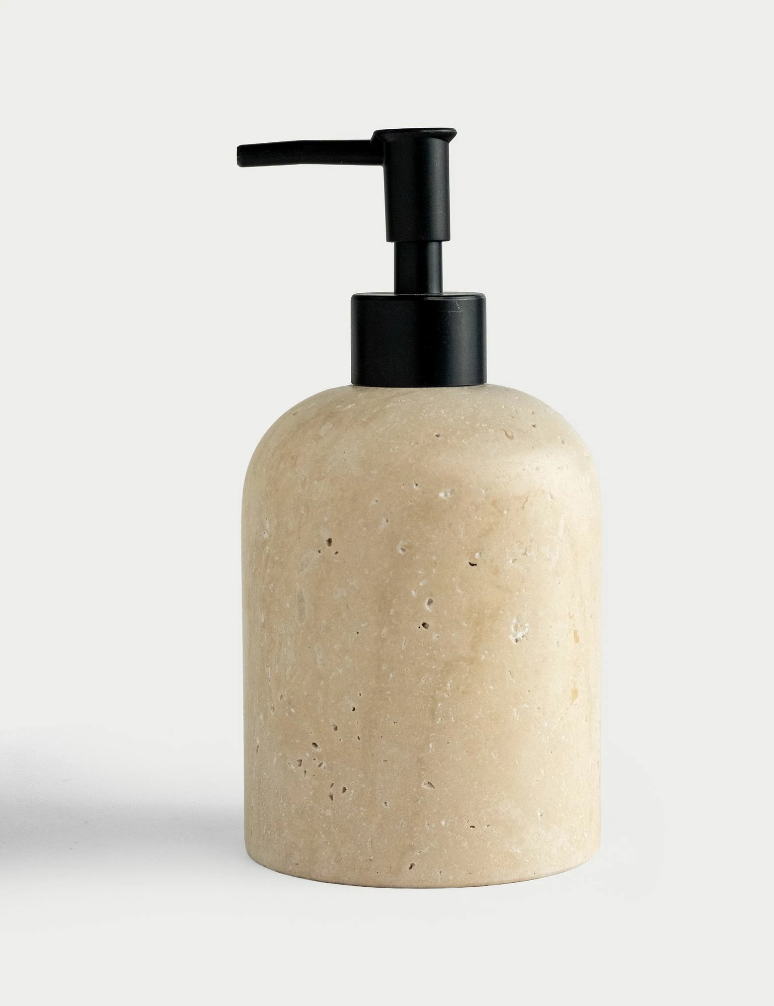 Dispenser sapuni prej mermeri travertin, ngjyrë bezhë dhe e zezë, Evila Originals, Etern