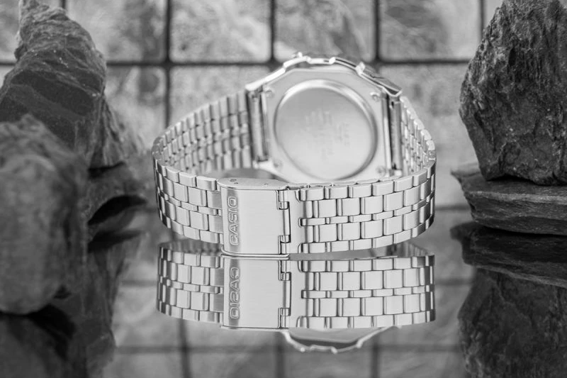 Orë dore femra Casio A171WE-1AEF, argjend