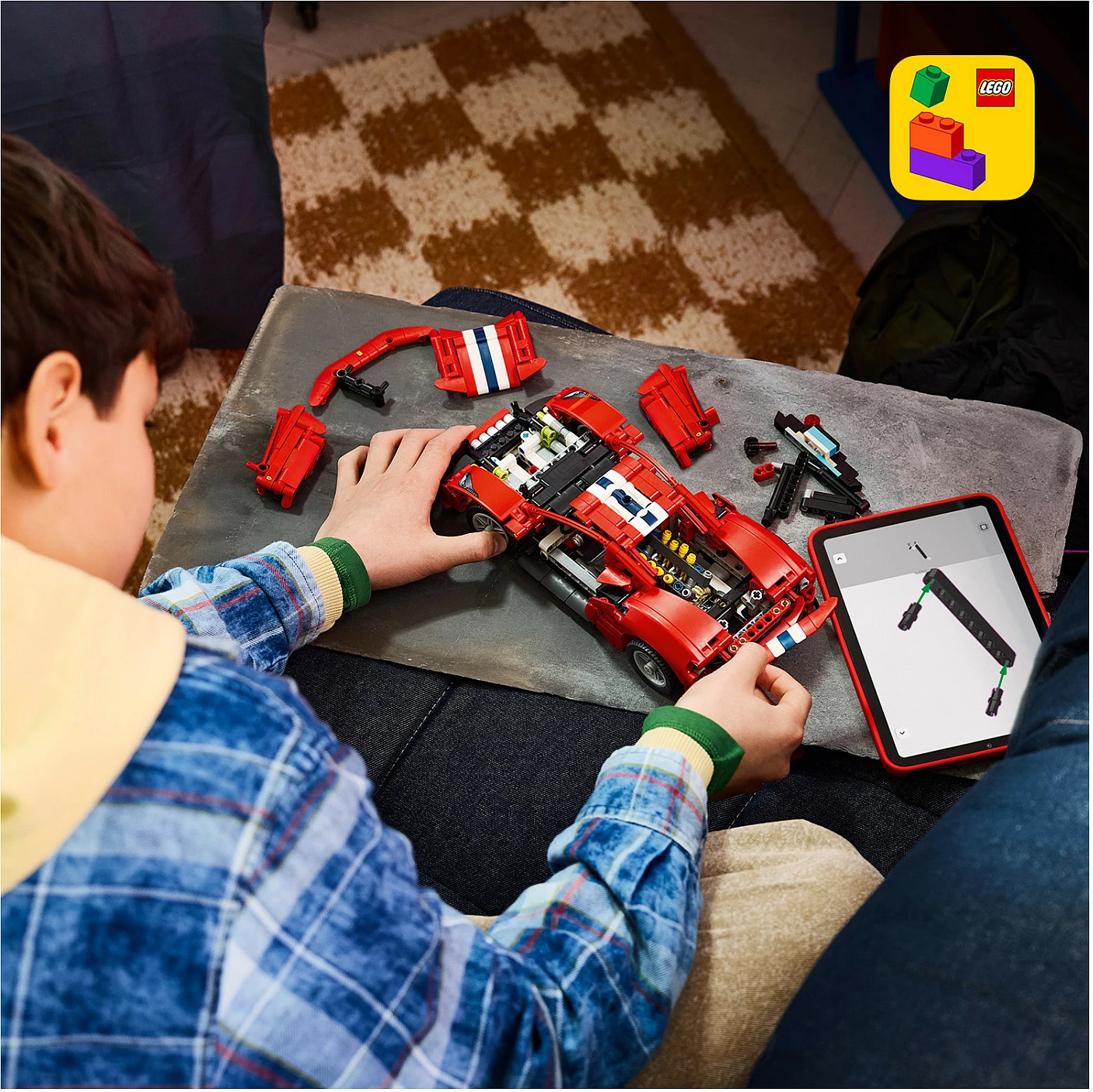 Set ndërtimi LEGO Technic Ferrari 488 Pista 42235, 882 copë, i kuq
