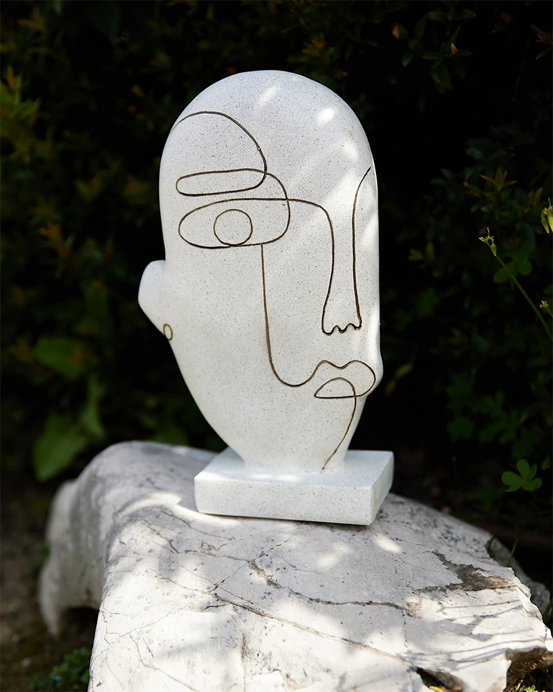 Dekor fytyre prej polirezine, e bardhë, 18x8x30cm