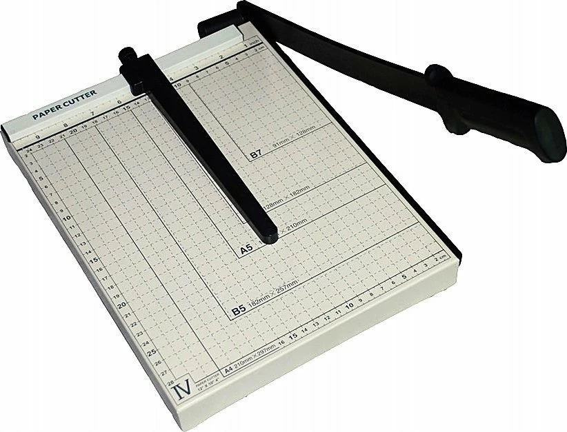 Prerëse letre Gotel K756A A4, gilotinë manuale, 12 fletë, bardh/zi