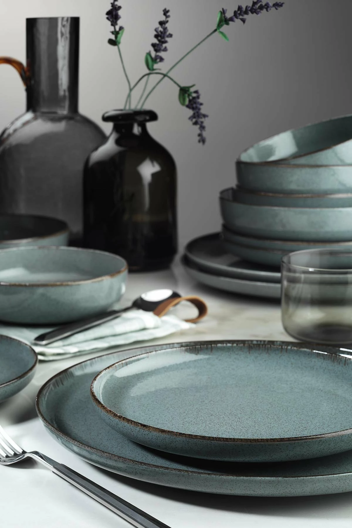 Set për drekë 16 pjesësh Hermia, MOD16YS730P01