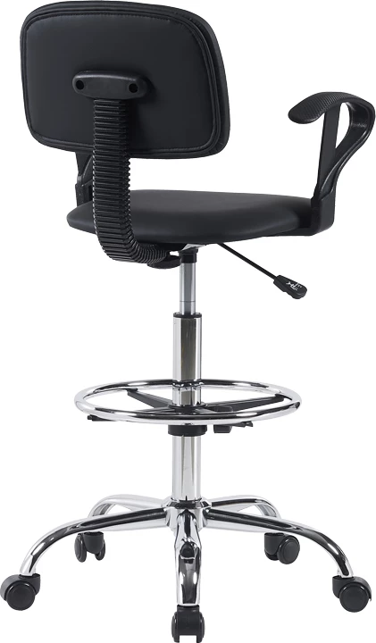 Karrige recepcioni Icina, e zezë