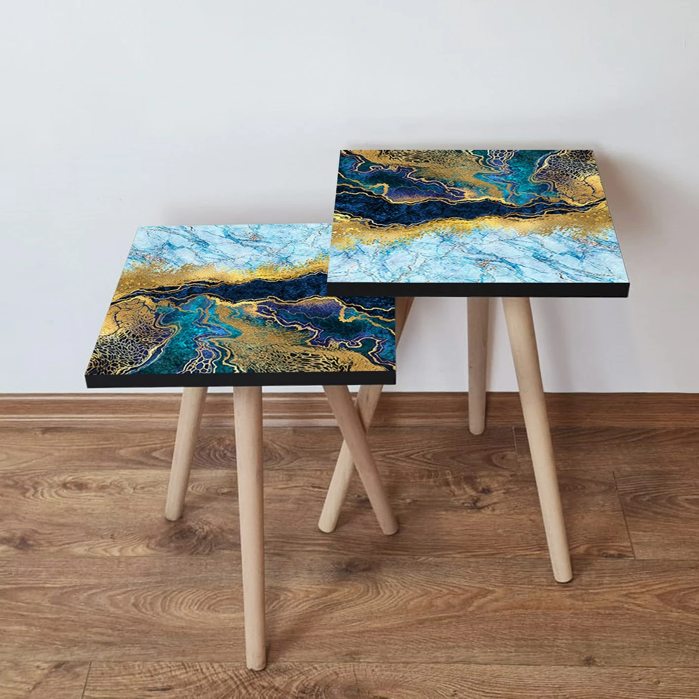 Set tavolina të mbivendosura, 2 copë, Skye Decor, 2Shp90, ngjyrë kaltër e errët, ar dhe e bardhë