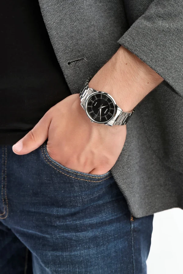 Orë dore Casio MTP-1303D-1AV, e argjendtë/zezë