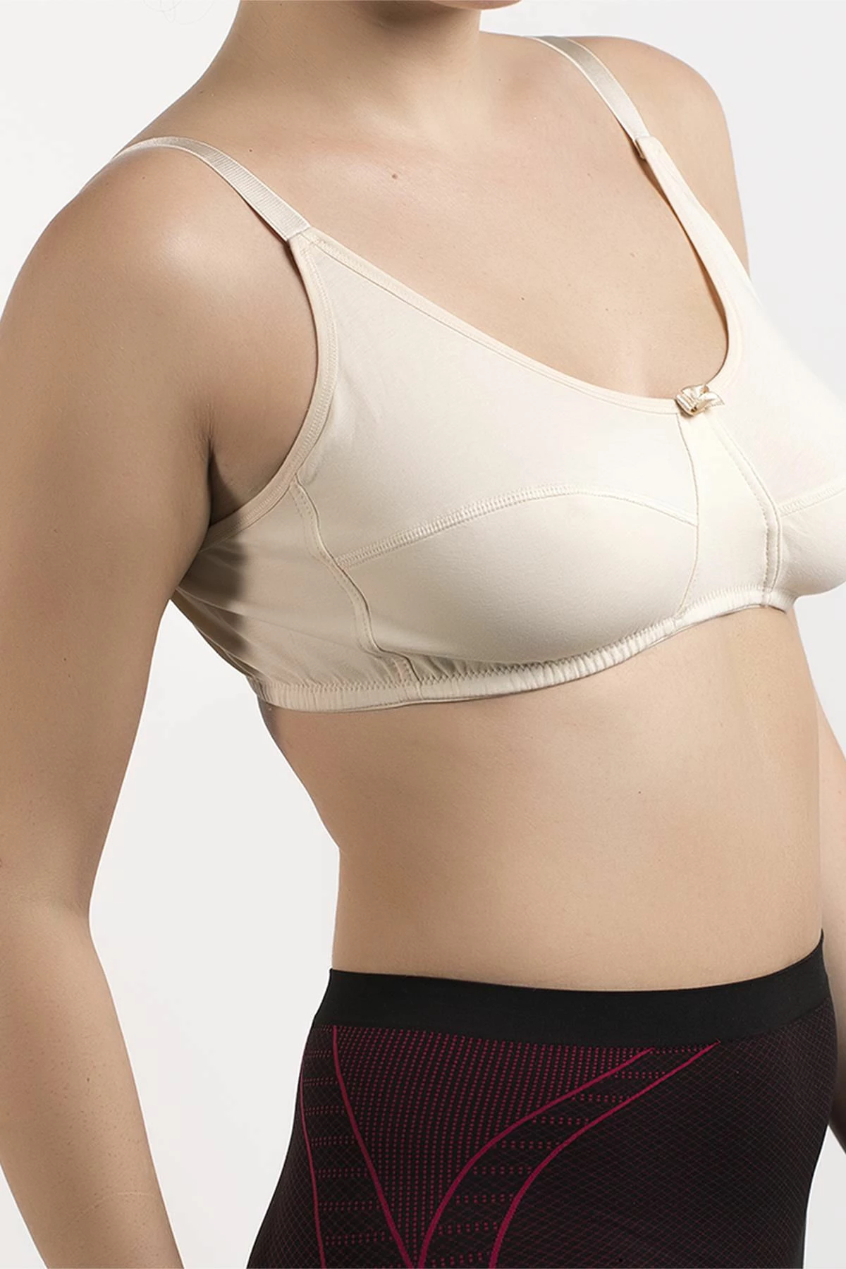 Sytjena Jumeon, ngjyrë bezhë, 002-000476