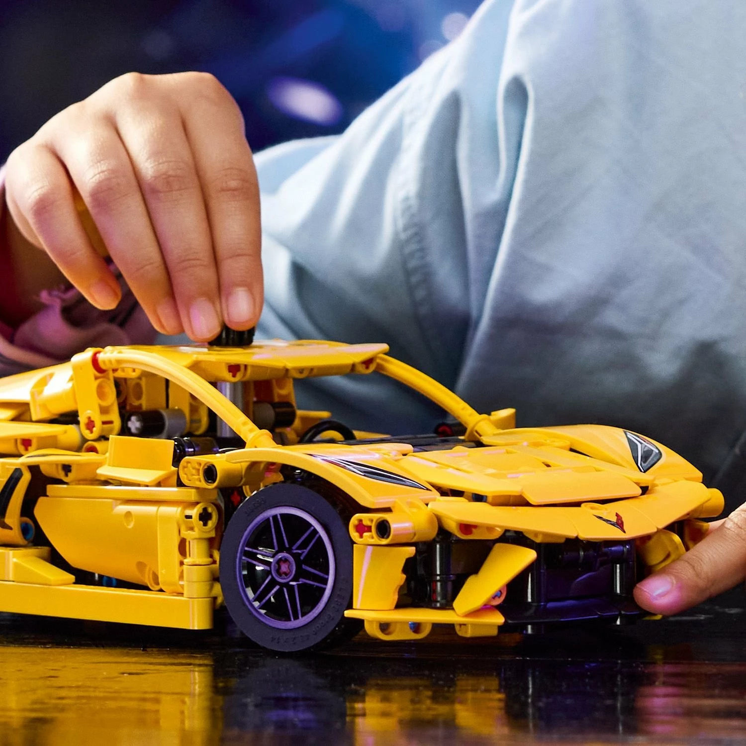 Set LEGO Technic Chevrolet Corvette Stingray 42205, 732 copë, 9+, i verdhë