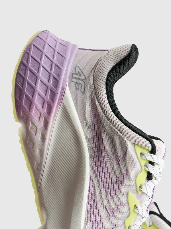 Atlete vrapimi për femra 4F Freemove Elevated Mesh 4FRSS25FSPOF180-90S