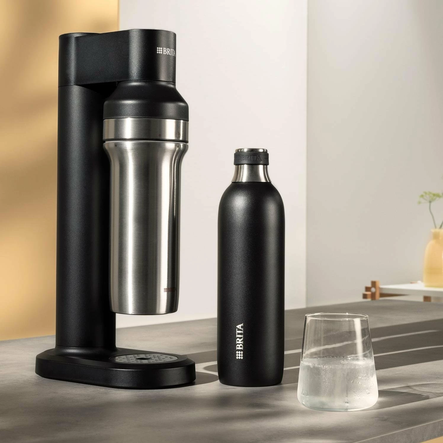 Shishe për karbonator Brita SodaTrio 0.65 L çelik inox, e zezë