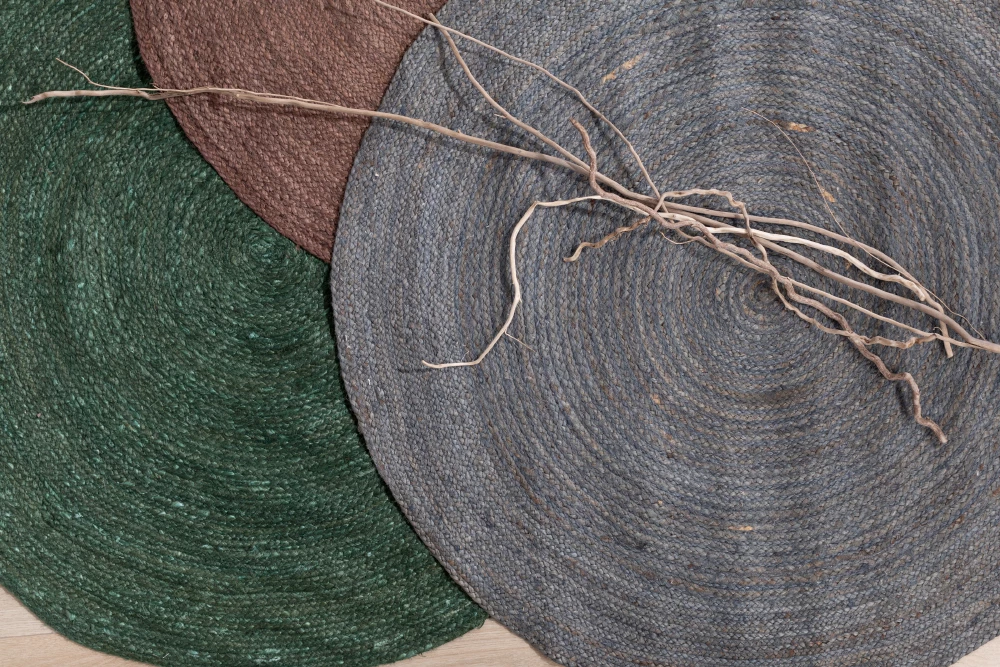 Qilim i rrumbullakët prej jute, ngjyrë kafe, 120x120cm